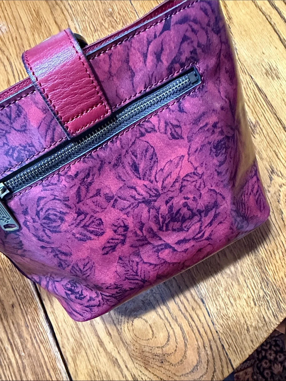 Patricia Nash Irving Leather Satchel rose print purse. Crossbody strap missing